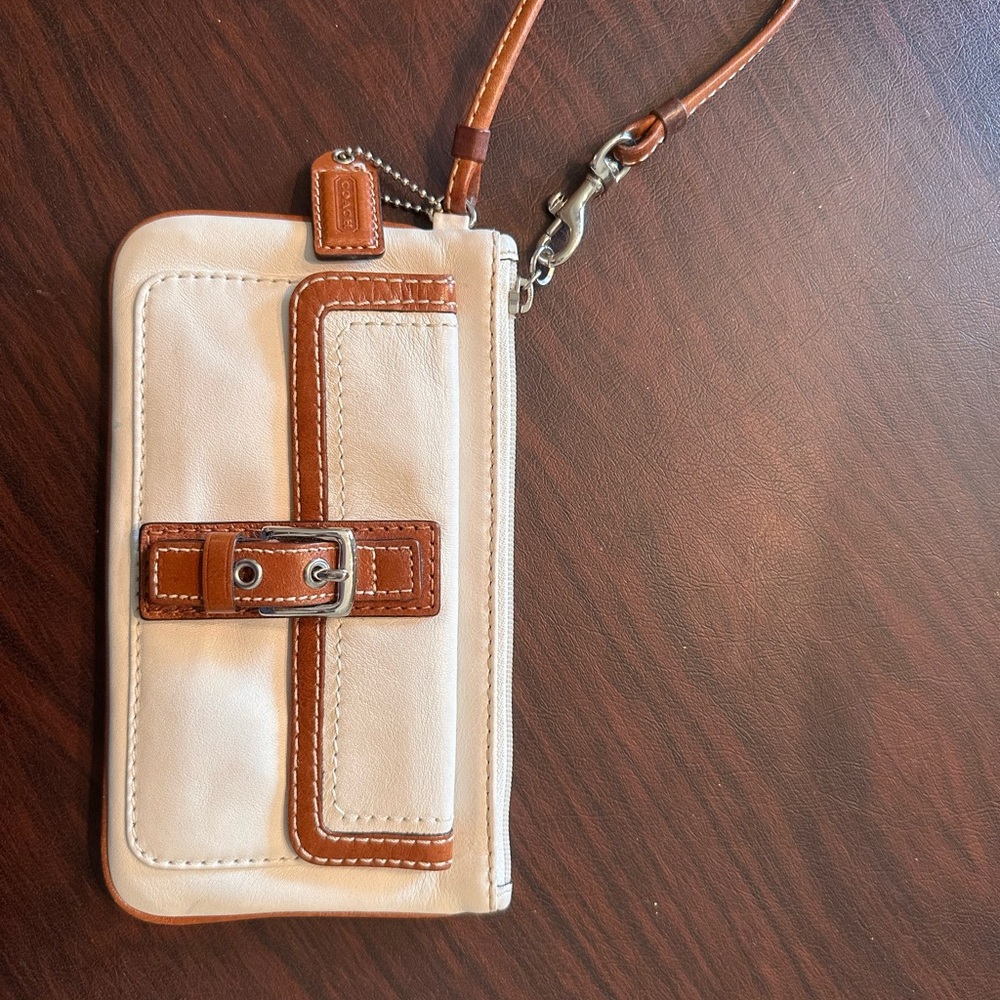 Coach White and Brown Leather Wristlet Clutch